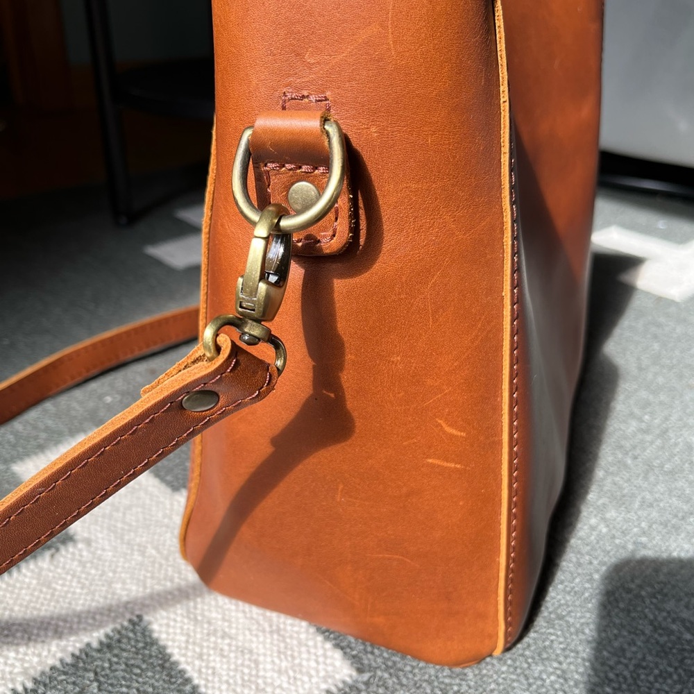 Portland Leather Goods PLG Butterfly Bucket Bag - Picture 4 of 9